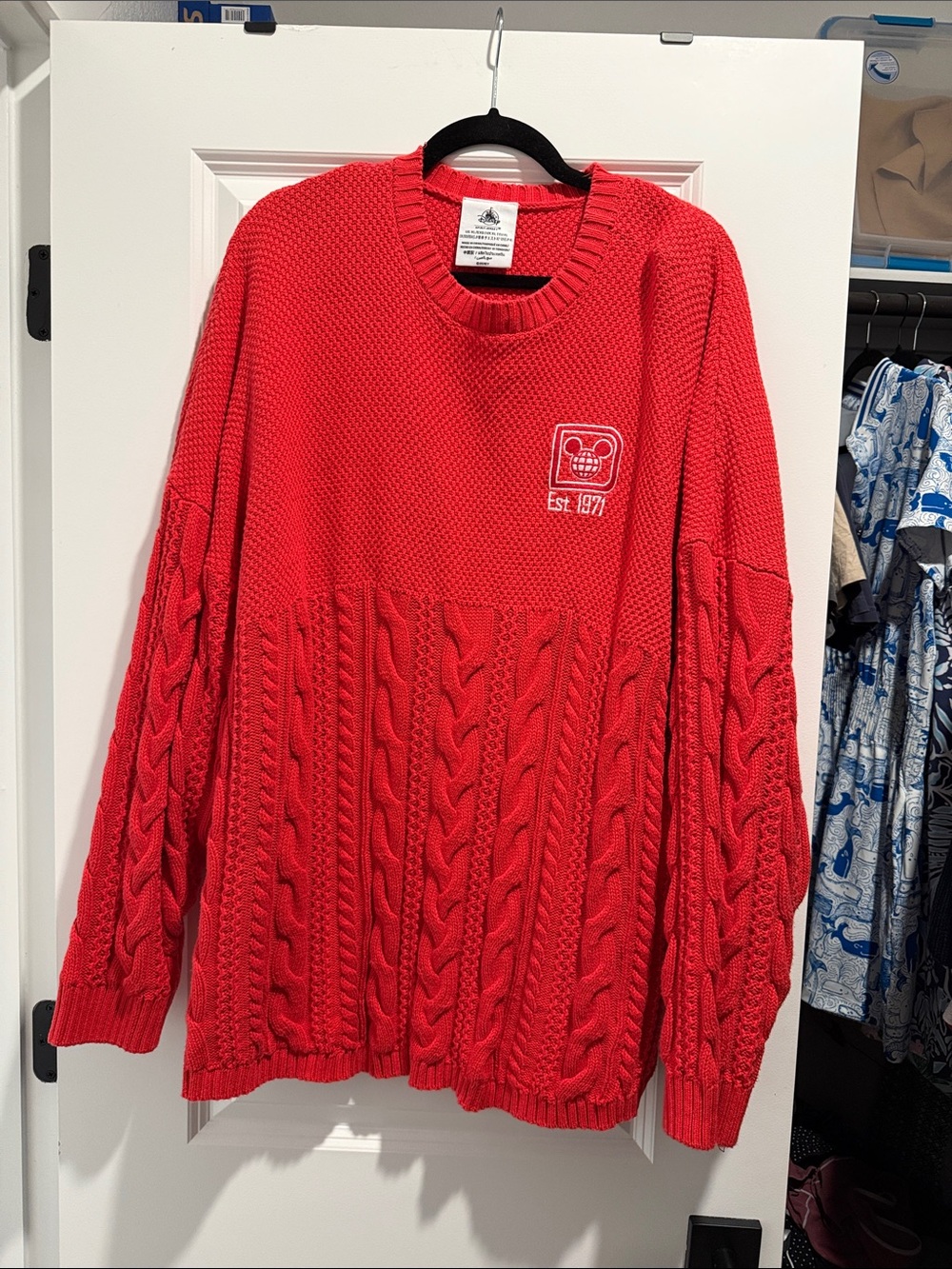 Walt Disney World sweater Spirit Jersey